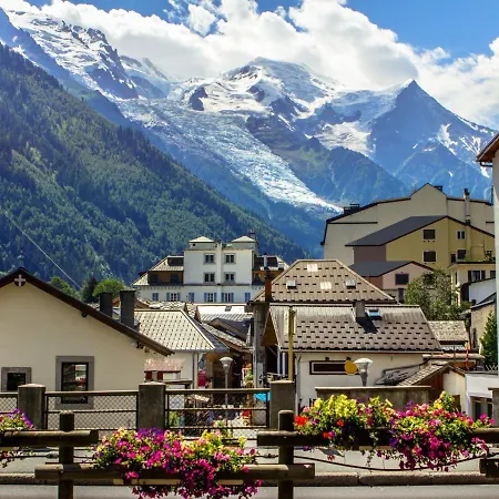 Apartment L'aiguille Du Midi-2 By Interhome